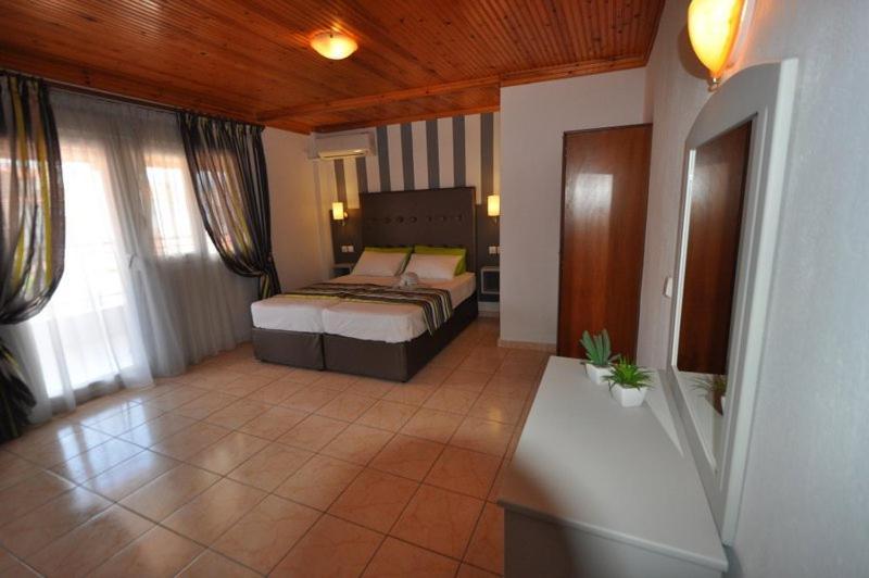 Hotel Asterias Limenaria  Exteriör bild