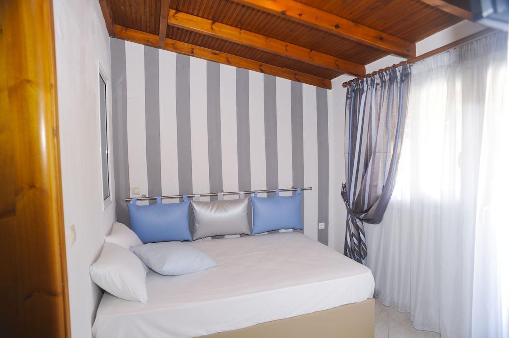 Hotel Asterias Limenaria  Rum bild